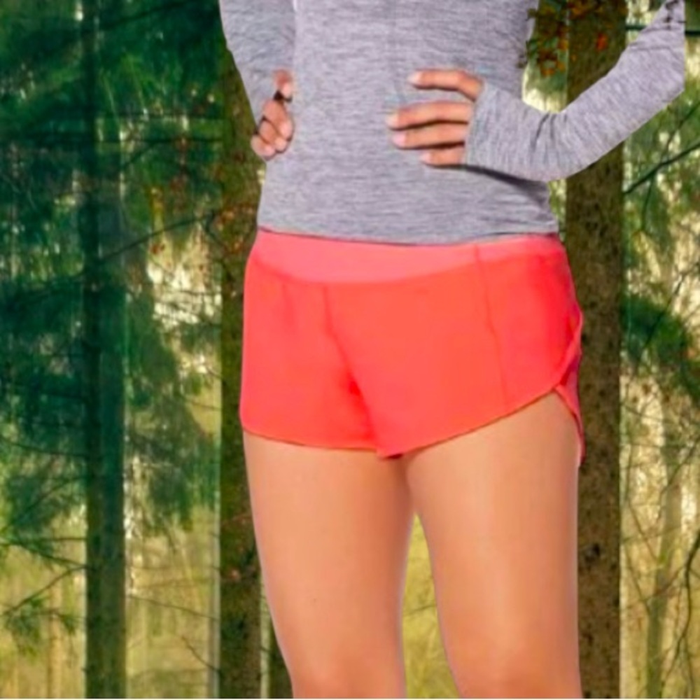 LULULEMON ATHLETICA SPEED UP 2.5 inch neon shorts women’s size  8